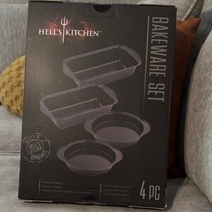 Hell’s Kitchen Bakeware Set - 4 Piece NIB